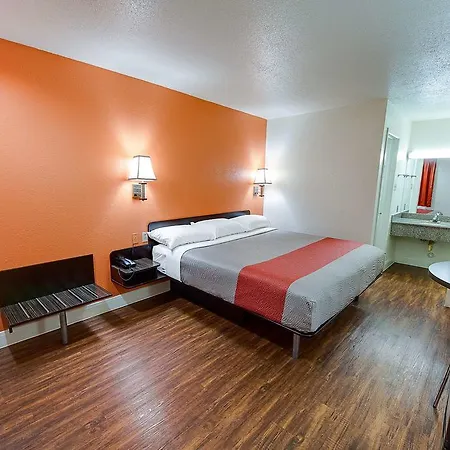 Americas Best Value Inn San Antonio-2